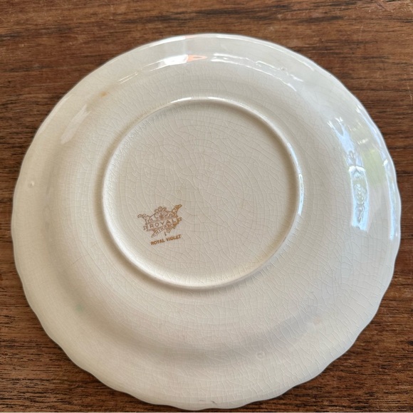 Vintage Royal China Royal Violet Plate Floral Print Large Plate - Picture 6 of 7